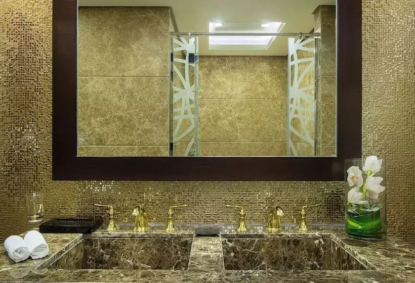 هتل Grand Mercure Business Bay