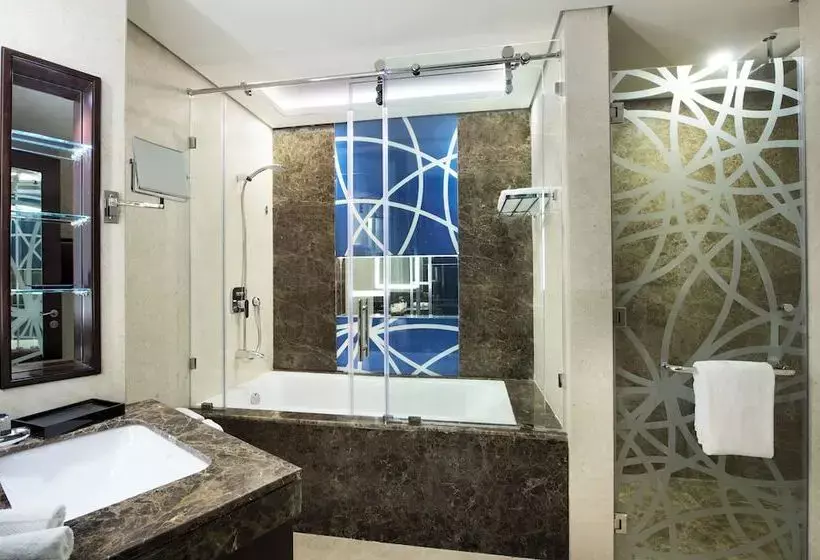 هتل Grand Mercure Business Bay