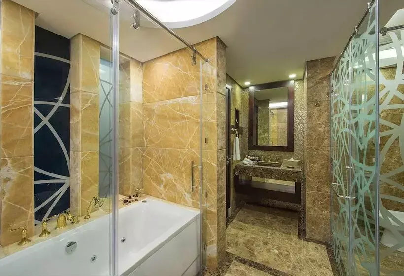 هتل Grand Mercure Business Bay