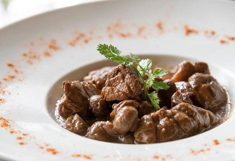 فندق Logis Hôtel & Restaurant Le Pardaillan