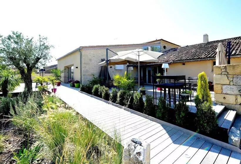 Hotelli Logis  Hôtel Spa Restaurant L Epicurial