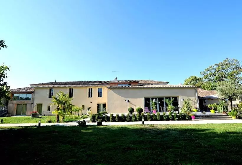 Hotelli Logis  Hôtel Spa Restaurant L Epicurial