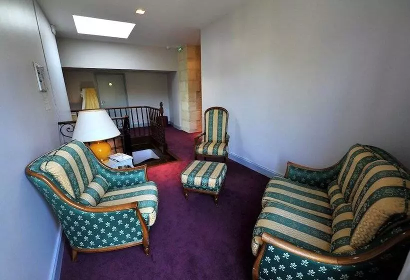 Hotelli Logis  Hôtel Spa Restaurant L Epicurial