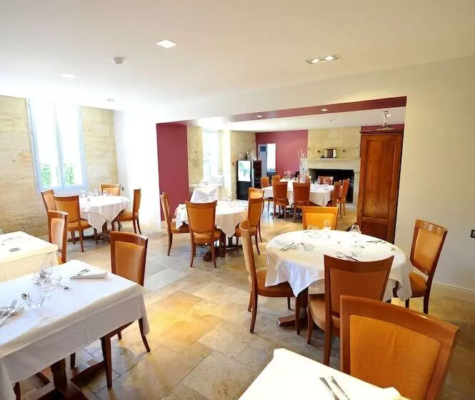 Hotelli Logis  Hôtel Spa Restaurant L Epicurial