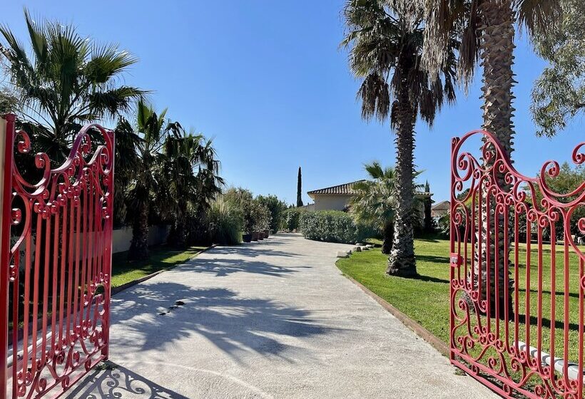 בית מלון כפרי Résidence Cala Corsa