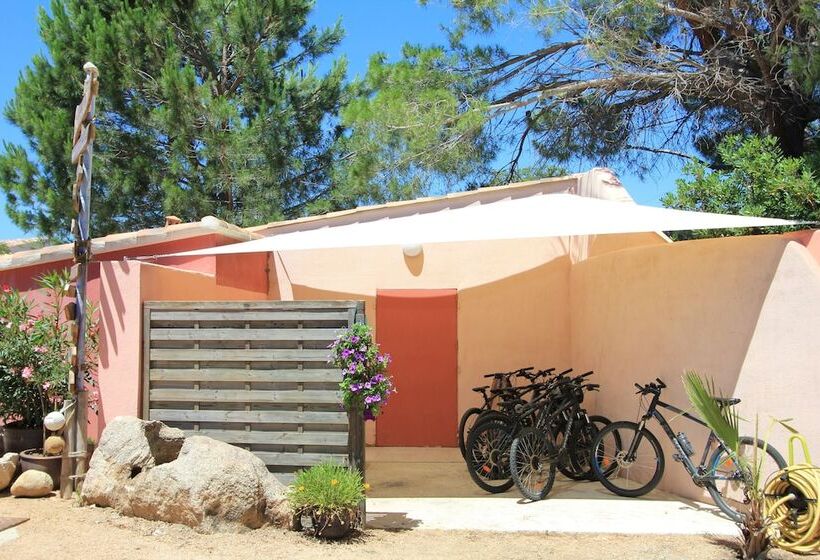 בית מלון כפרי Résidence Cala Corsa