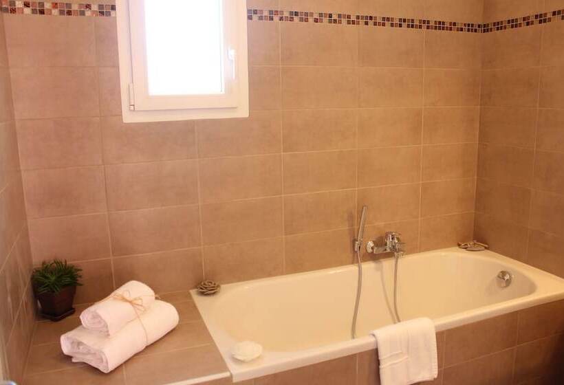 בית מלון כפרי Résidence Cala Corsa