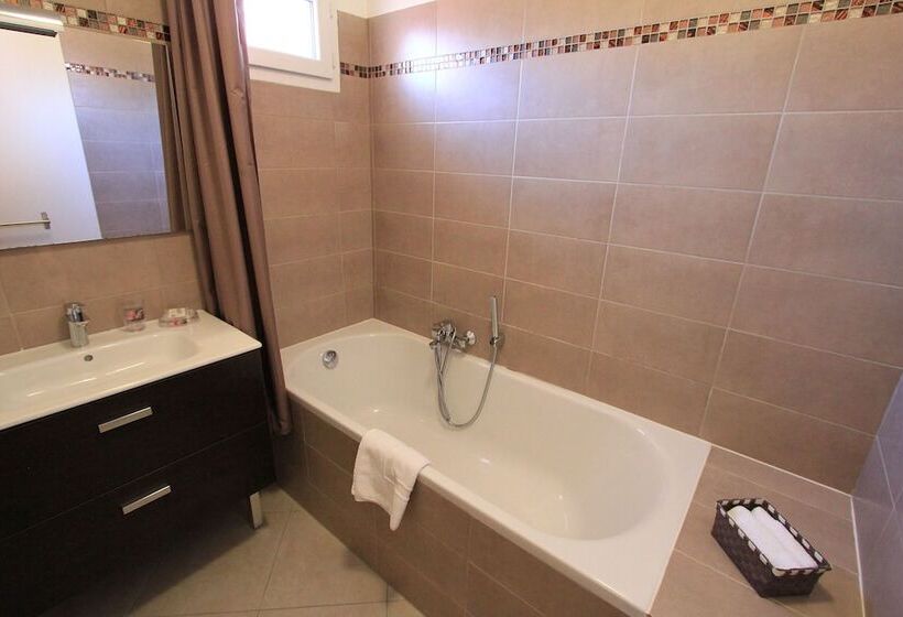 בית מלון כפרי Résidence Cala Corsa