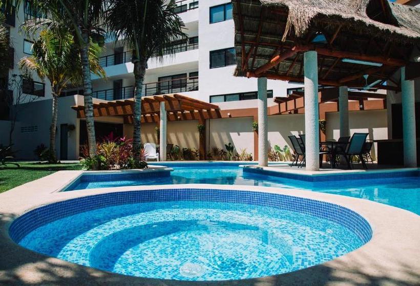 Tres Soles Apartments