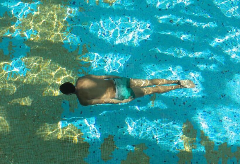 ホテル The View Bouznika