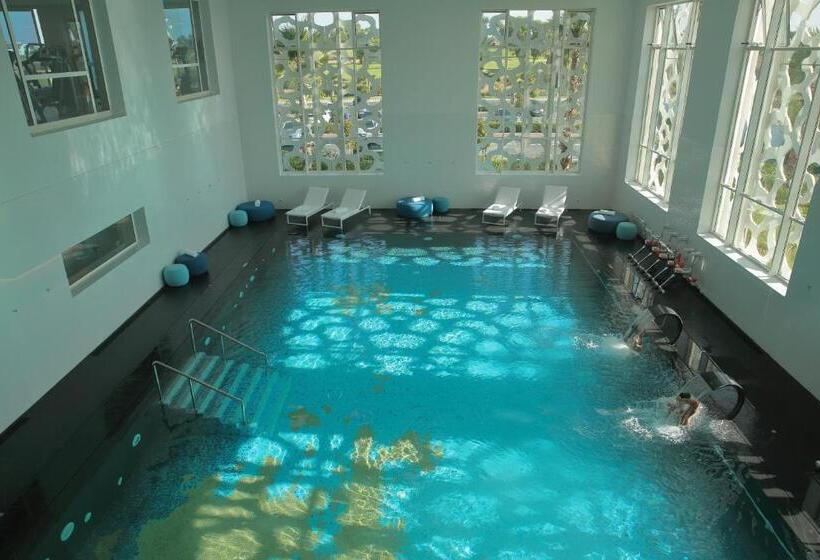 ホテル The View Bouznika