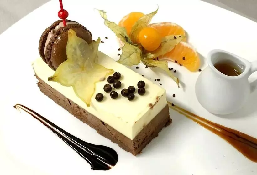 Otel Logis Hôtel Restaurant Beau Rivage