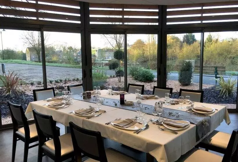 Otel Logis Hôtel Restaurant Beau Rivage