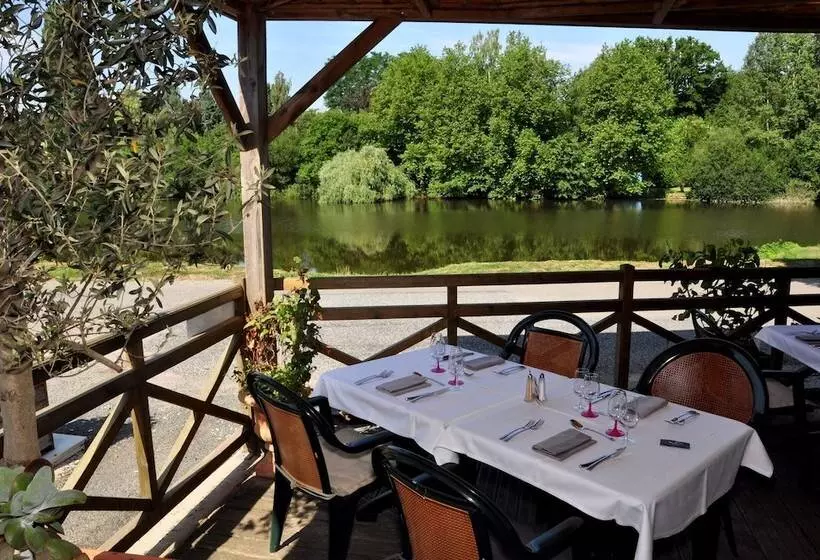 Otel Logis Hôtel Restaurant Beau Rivage