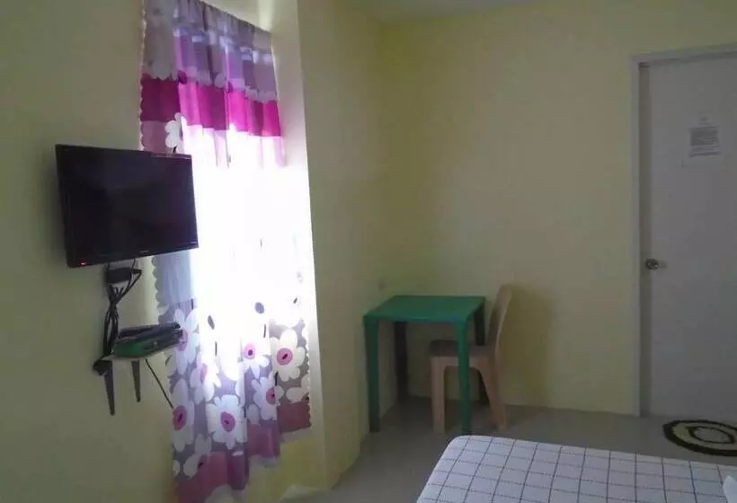 ペンション N & F Guest House