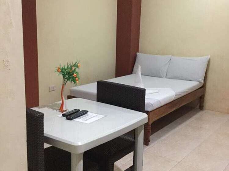 Pension (Hôtel basse catégorie) N & F Guest House