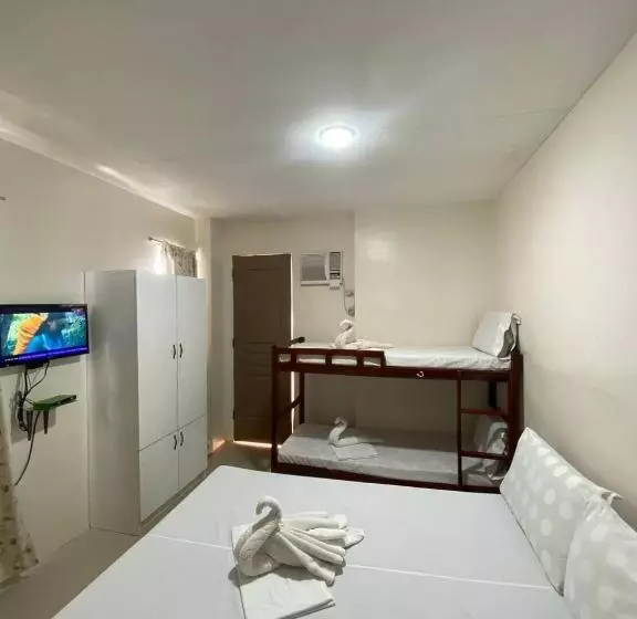 ペンション N & F Guest House