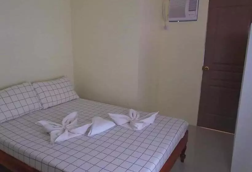 ペンション N & F Guest House