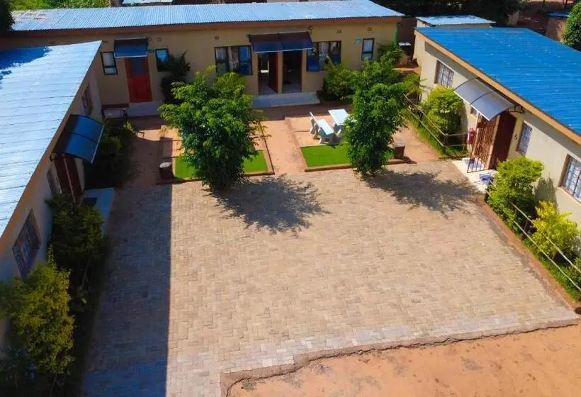 پانسیون African Inn