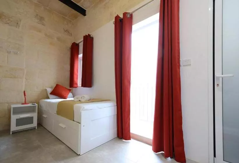 هاستل Vallettastay Lovely House Private Rooms