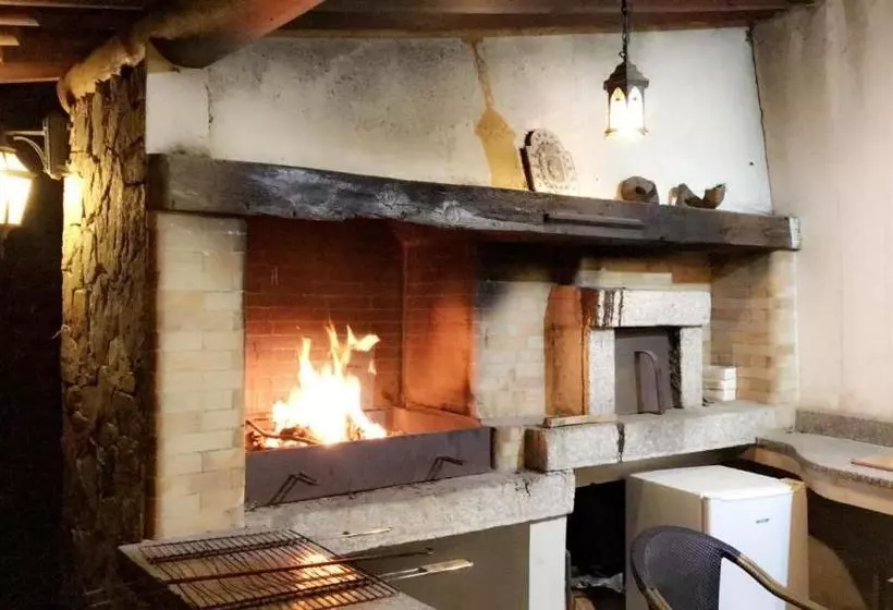 هتل L Auberge Sant Antone