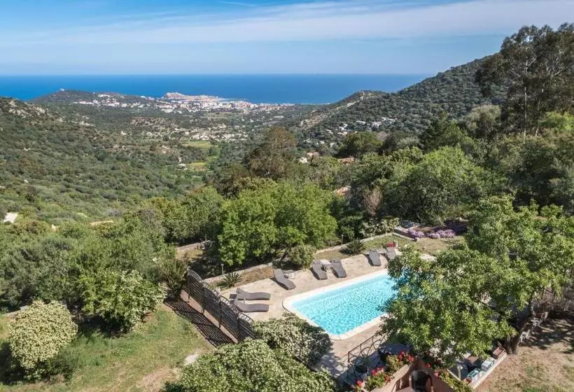 هتل L Auberge Sant Antone