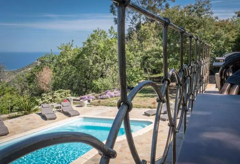 هتل L Auberge Sant Antone