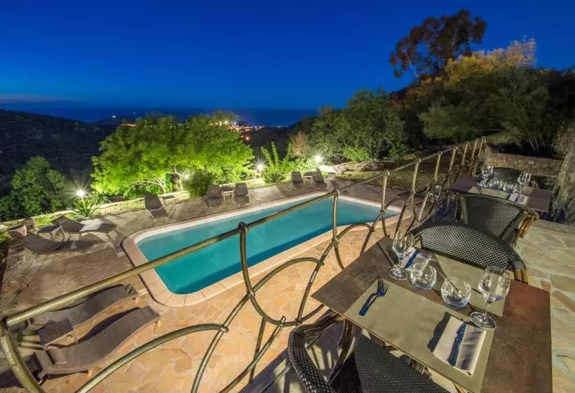 هتل L Auberge Sant Antone