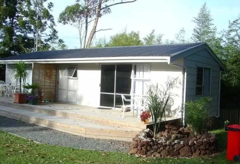 هتل Bay Of Islands Holiday Park