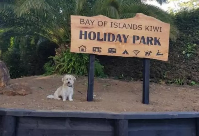 هتل Bay Of Islands Holiday Park