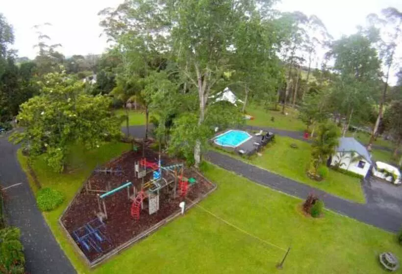 هتل Bay Of Islands Holiday Park
