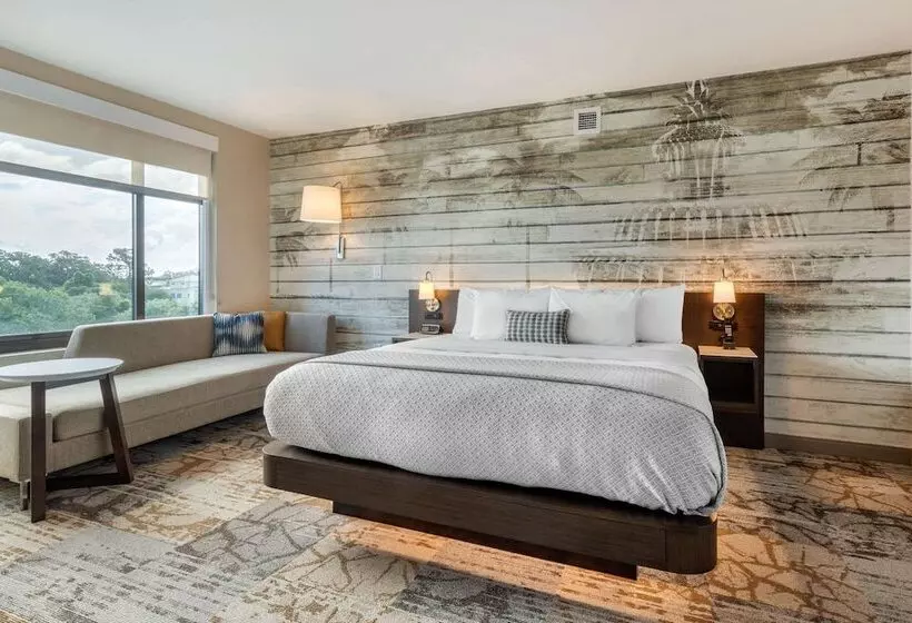 Cambria Hotel Charleston Riverview