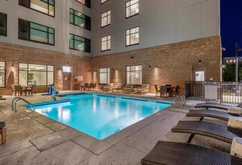 Cambria Hotel Charleston Riverview