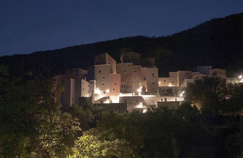 فندق Castello Di Postignano Relais