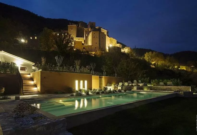 Hotelli Castello Di Postignano Relais