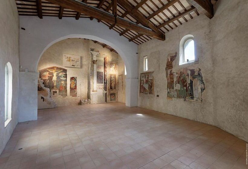 فندق Castello Di Postignano Relais