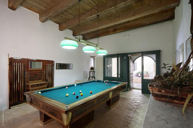 فندق Castello Di Postignano Relais