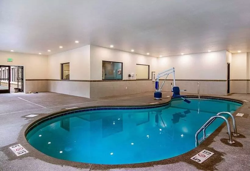 Hotelli Comfort Suites