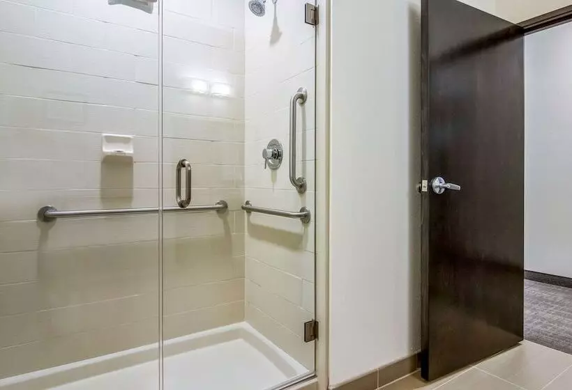 Hotelli Comfort Suites