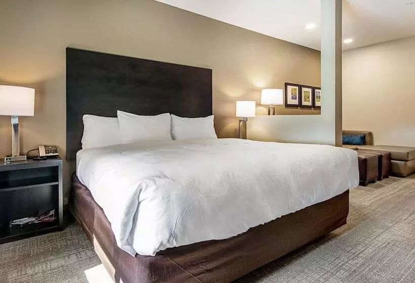 Hotelli Comfort Suites