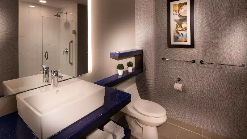 ホテル Glō Best Western Kanata Ottawa West