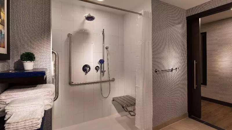 ホテル Glō Best Western Kanata Ottawa West