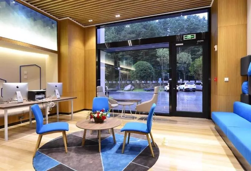 Hotelli Holiday Inn Express Luanchuan, An Ihg