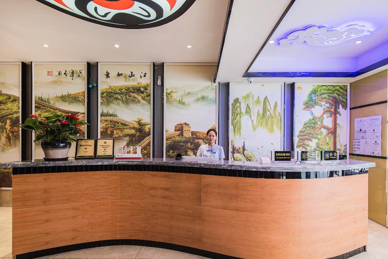 Отель Hollyston