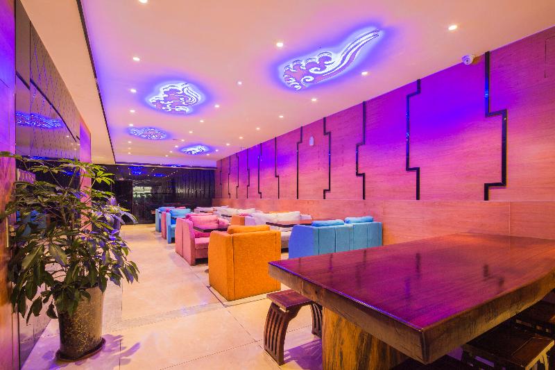 Отель Hollyston