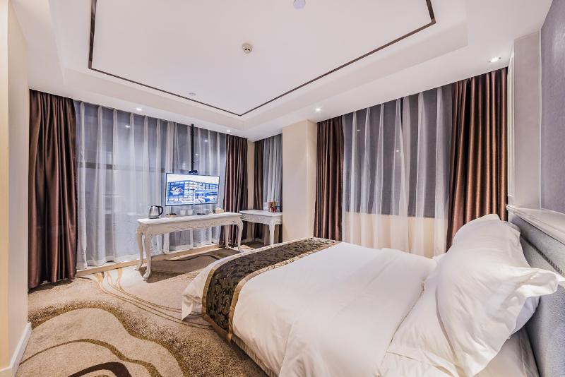 Отель Hollyston