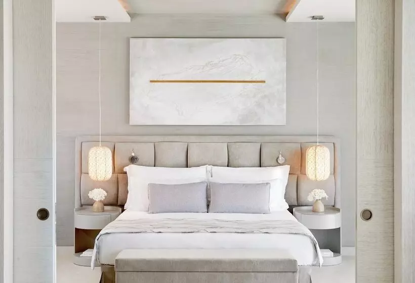 Hotelli Ikos Aria