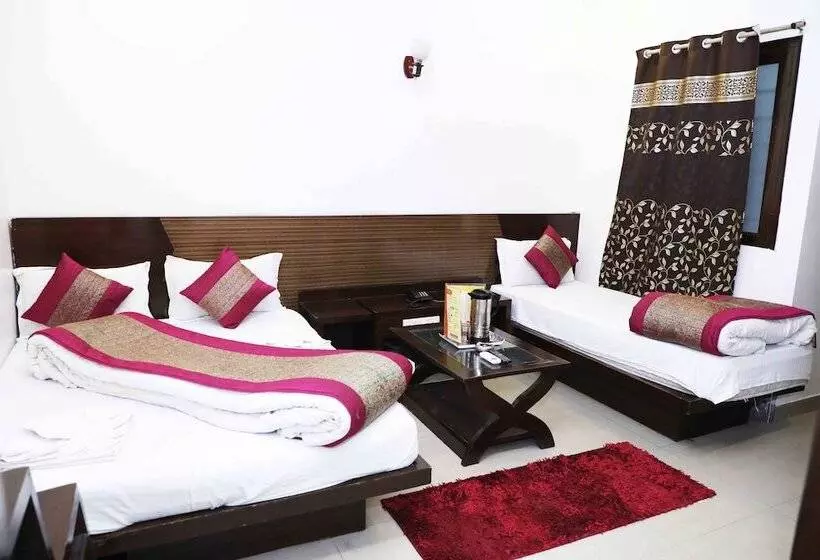 هتل Kumar Palace