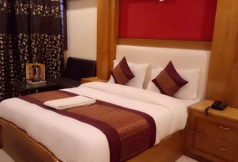 هتل Kumar Palace