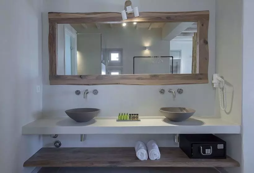 هتل Legacy Suites